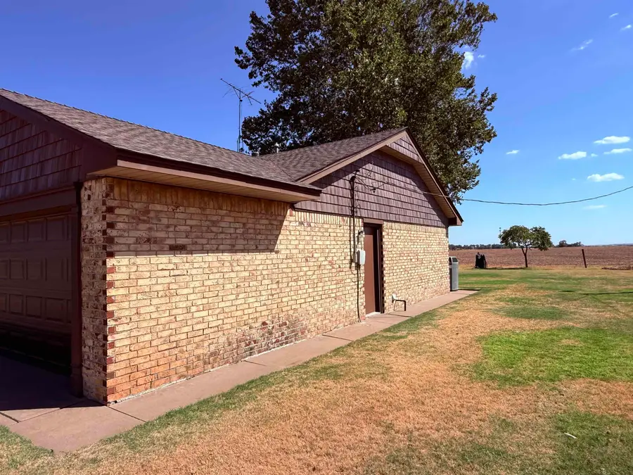 256213 Airport Rd, Watonga, OK 73772 - #2