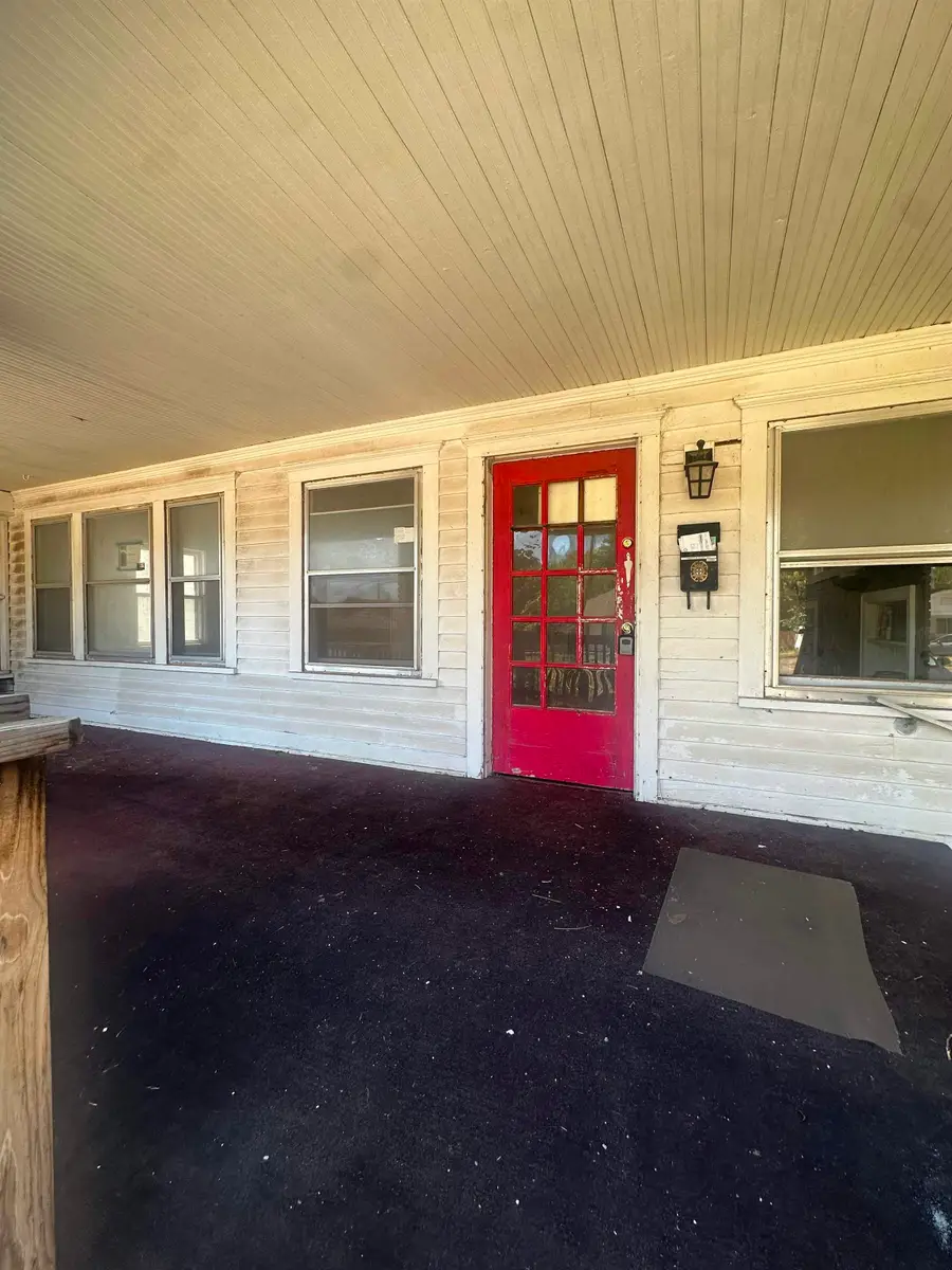 514 S Johnson St, Enid, OK 73703 - #2