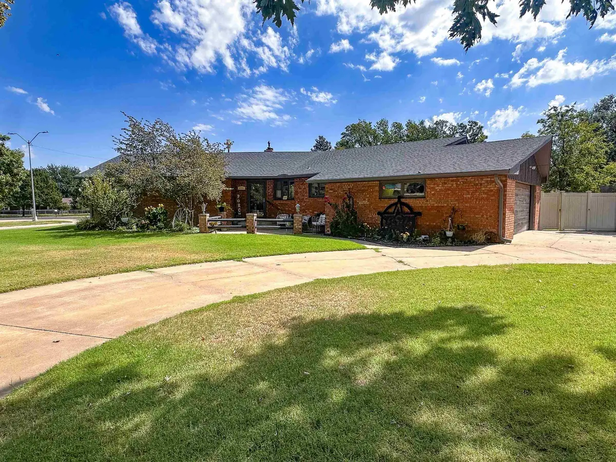 3708 Twisted Oak, Woodward, OK 73801 - #1