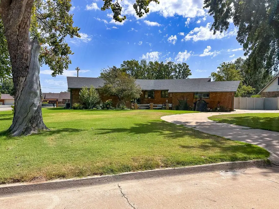 3708 Twisted Oak, Woodward, OK 73801 - #3