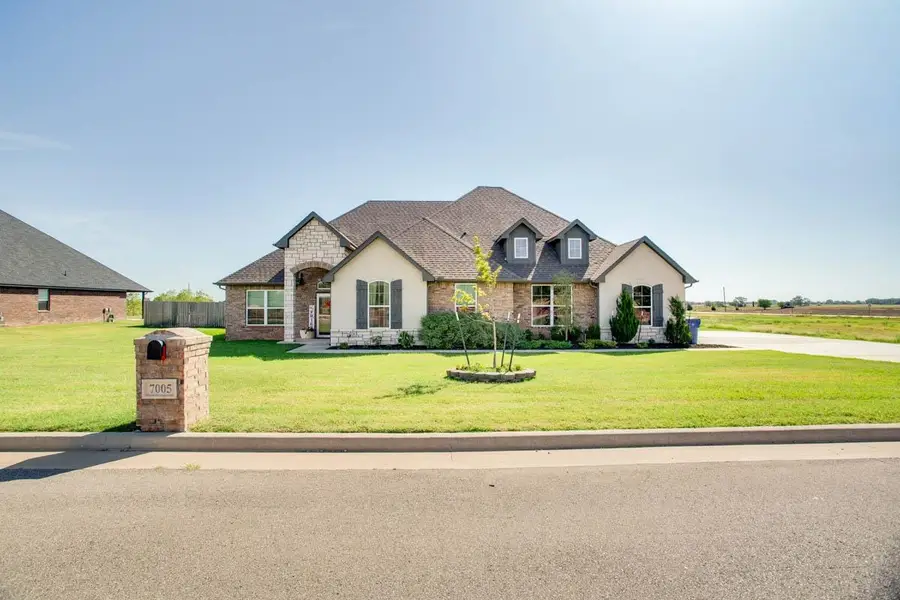 7005 Chisholm Ranch Dr, Enid, OK 73703 - #2