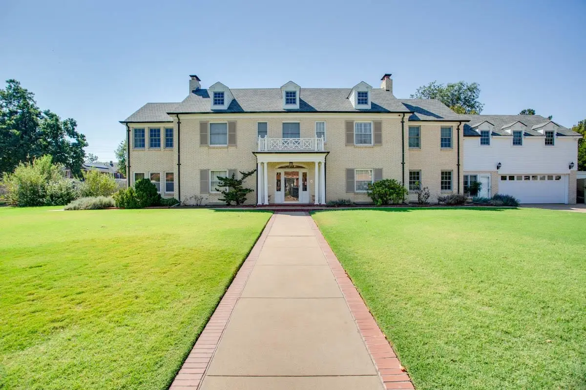 1301 W York Ave, Enid, OK 73703 - #1