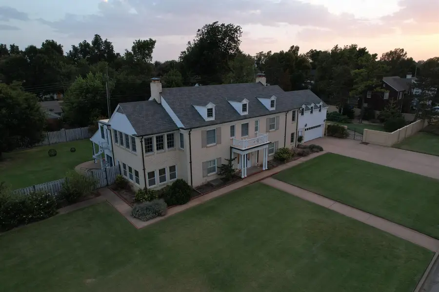 1301 W York Ave, Enid, OK 73703 - #3
