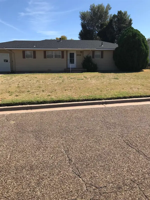 202 Avenue M, Beaver, OK 73932