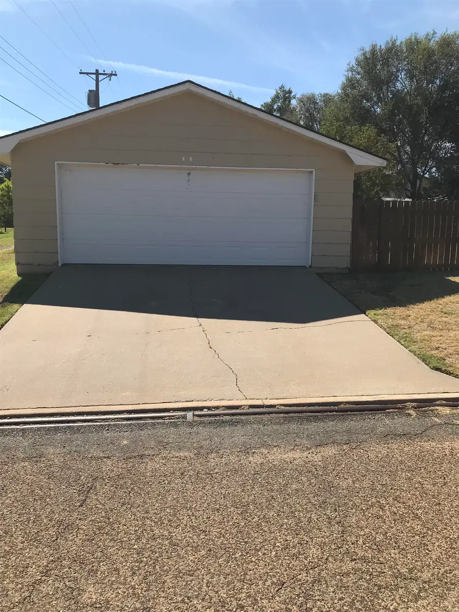 202 Avenue M, Beaver, OK 73932 - #3
