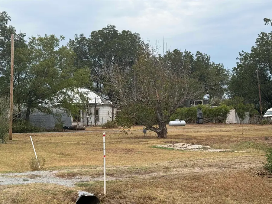 221 N 2nd Street, Greenfield, OK 73043 - #2