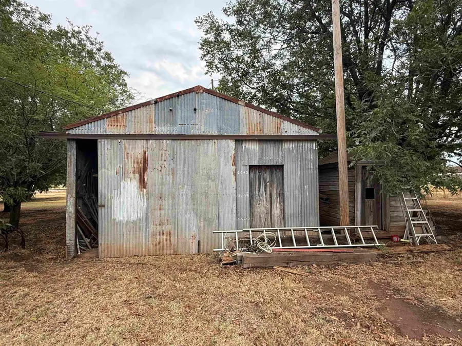 221 N 2nd Street, Greenfield, OK 73043 - #3