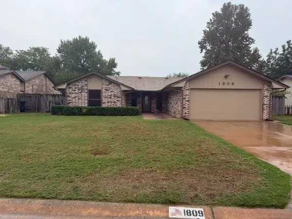 1809 Gingham Ln, Enid, OK 73703
