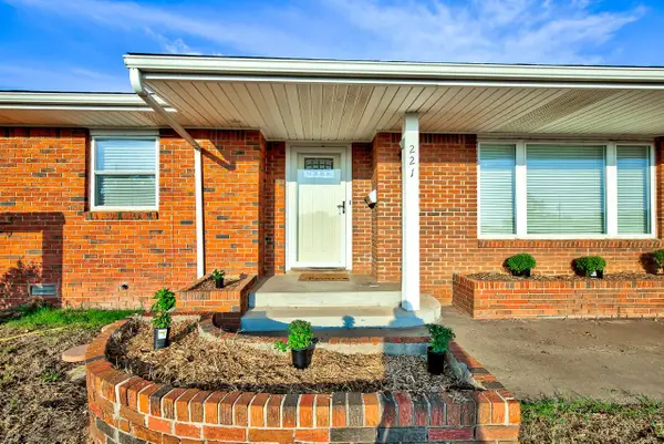 221 N 12th, Fairview, OK 73737