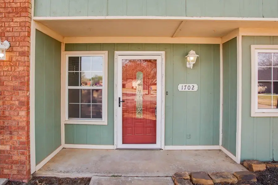 1702 Buckboard Ln, Enid, OK 73703 - #3