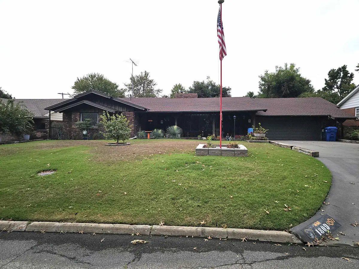 1809 Indian Drive, Enid, OK 73703 - #1