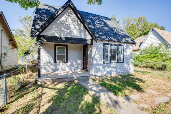 572 N Davis St, Enid, OK 73701