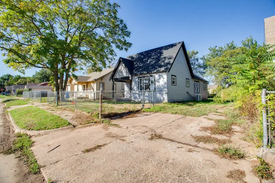 572 N Davis St, Enid, OK 73701 - #3