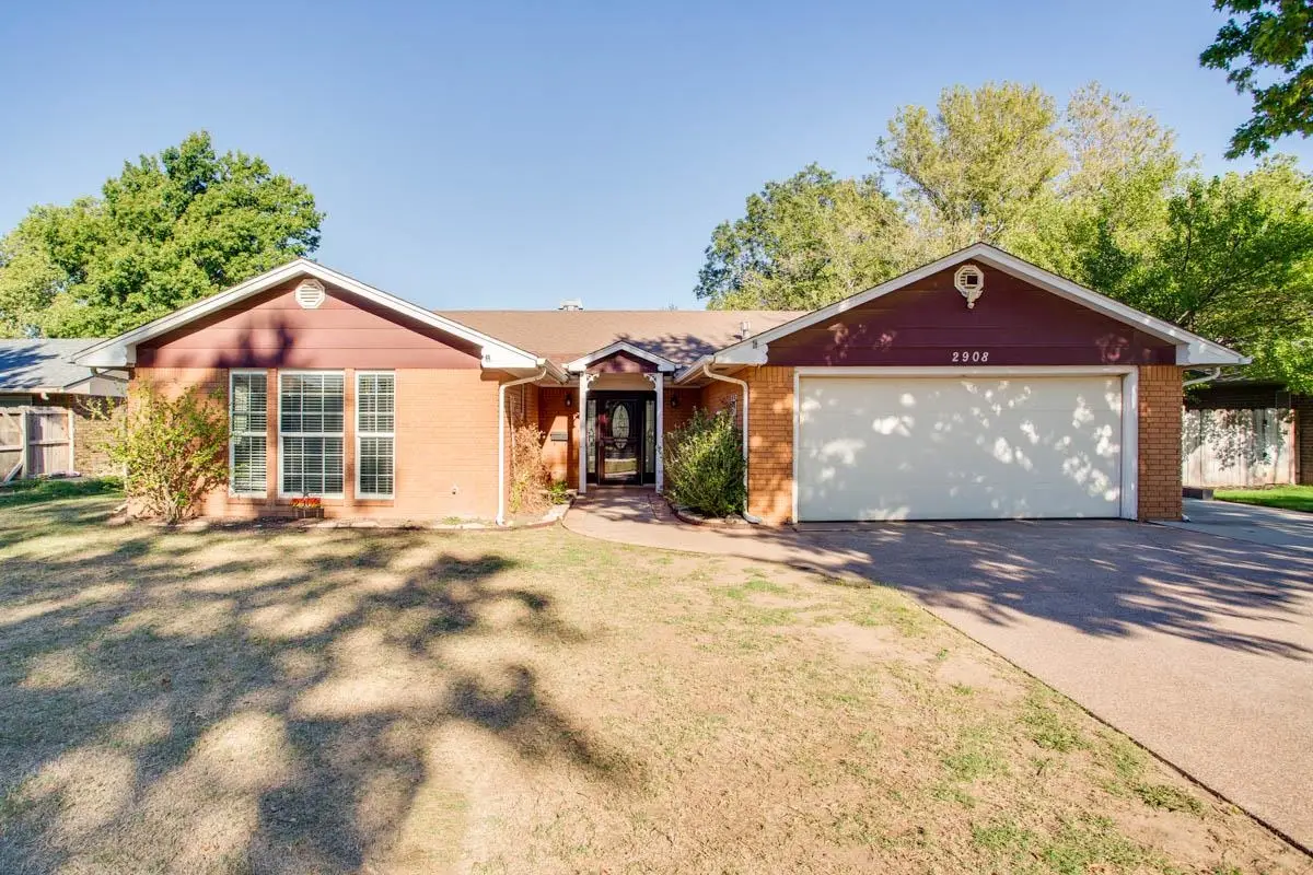 2908 Sunnybrook LN, Enid, OK 73703 - #1