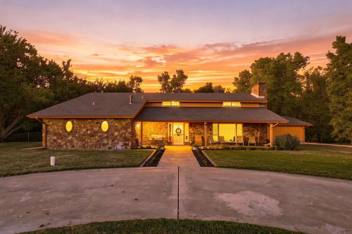 120 Creekside Dr, Enid, OK 73701 - #1