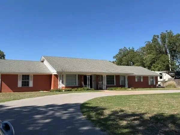 1130 N Oakwood, Enid, OK 73703
