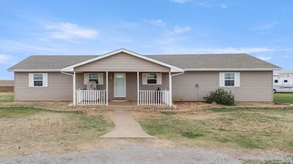 22950 E 1130 Rd, Bessie, OK 73622