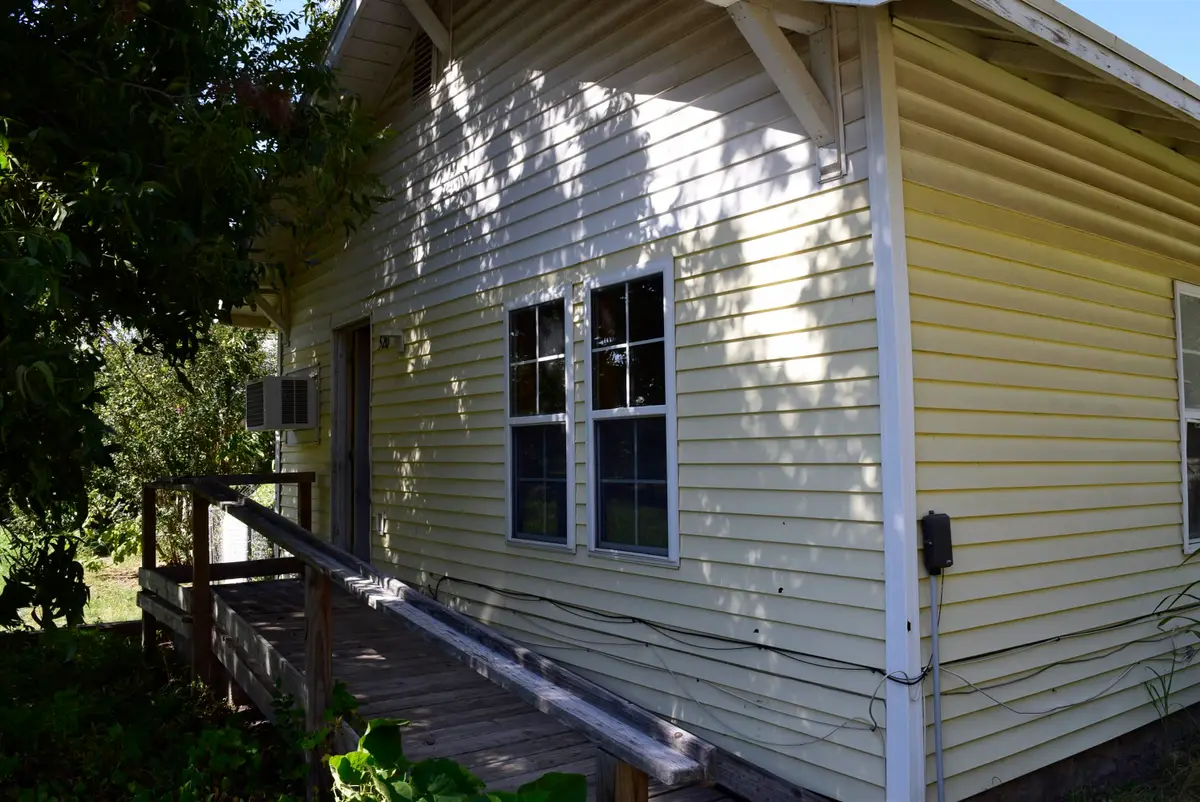520 W Kansas, Blackwell, OK 74631 - #1