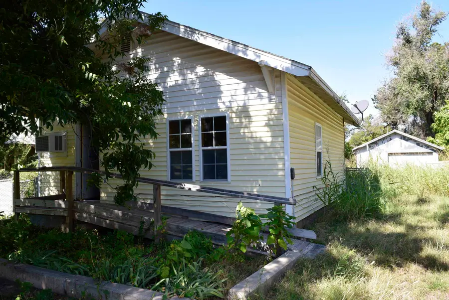 520 W Kansas, Blackwell, OK 74631 - #3
