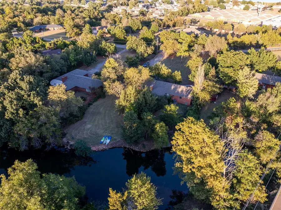 9405 Silver Lake Drive, Oklahoma City, OK 73162 - Image #2