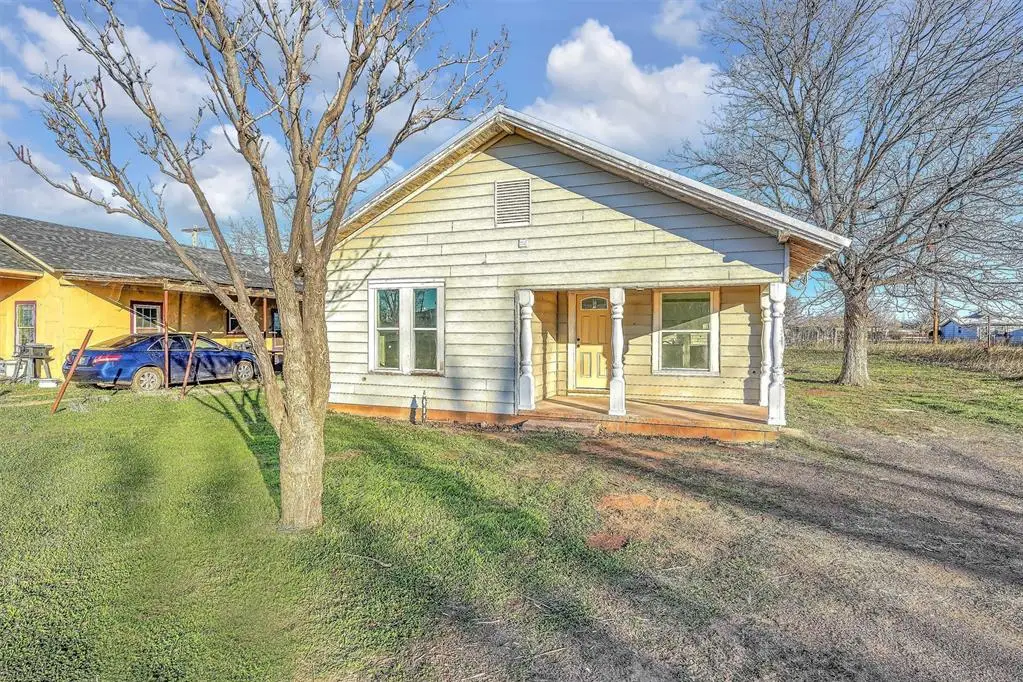 214 W Dorothy Street, Hollis, OK 73550 - #1