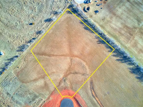 Address Withheld By Seller, Edmond, OK 73025