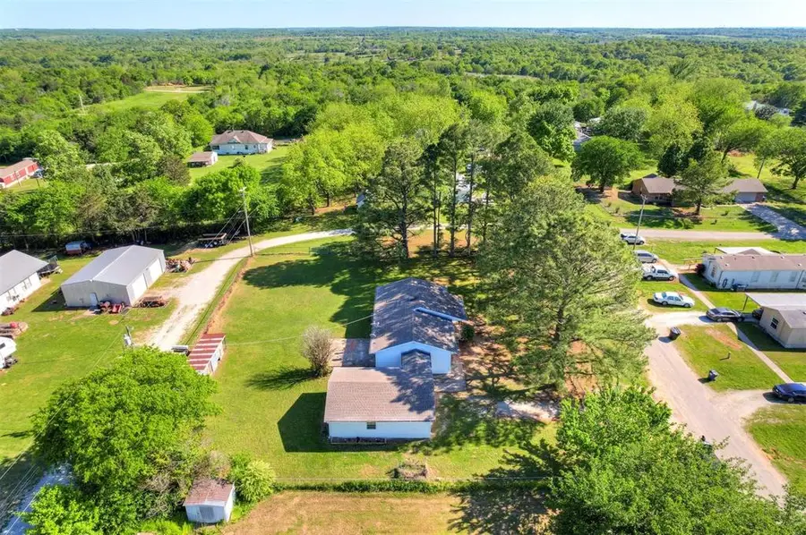 220 S Thomas Avenue, Francis, OK 74844 - Image #3