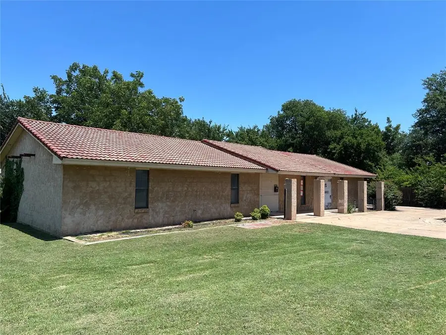 209 Ridgecrest Road, Edmond, OK 73013 - #2