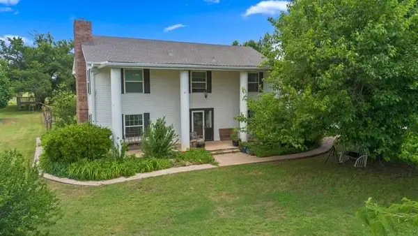 10912 S Czech Hall Road, Mustang, OK 73064