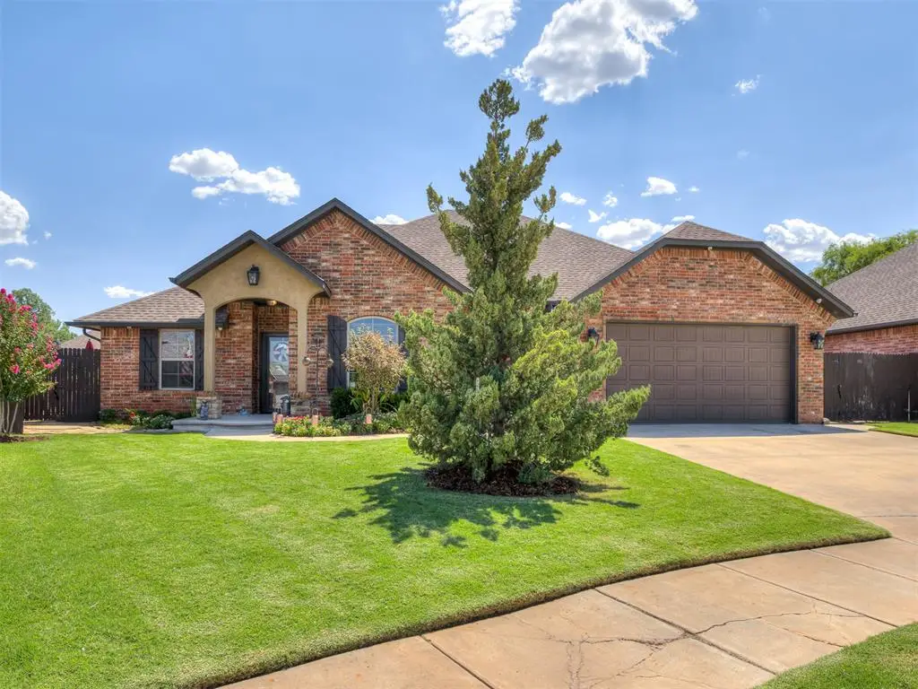 534 W Chickasaw Court Way, Mustang, OK 73064 - #1