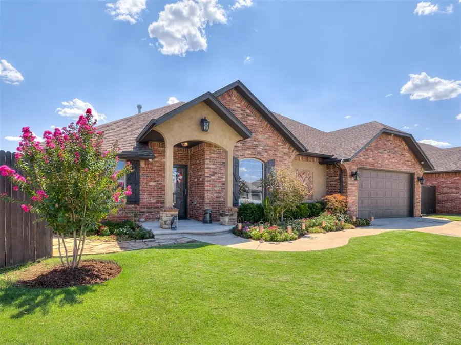 534 W Chickasaw Court Way, Mustang, OK 73064 - #3