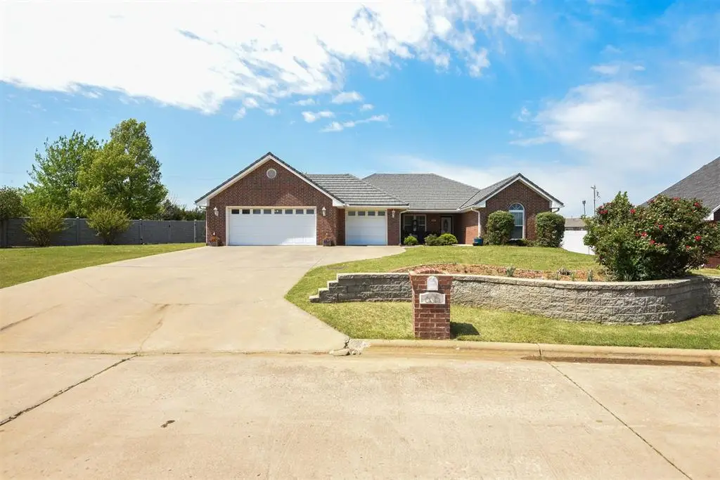 605 S Timber Ridge Drive, Cushing, OK 74023 - Image #1