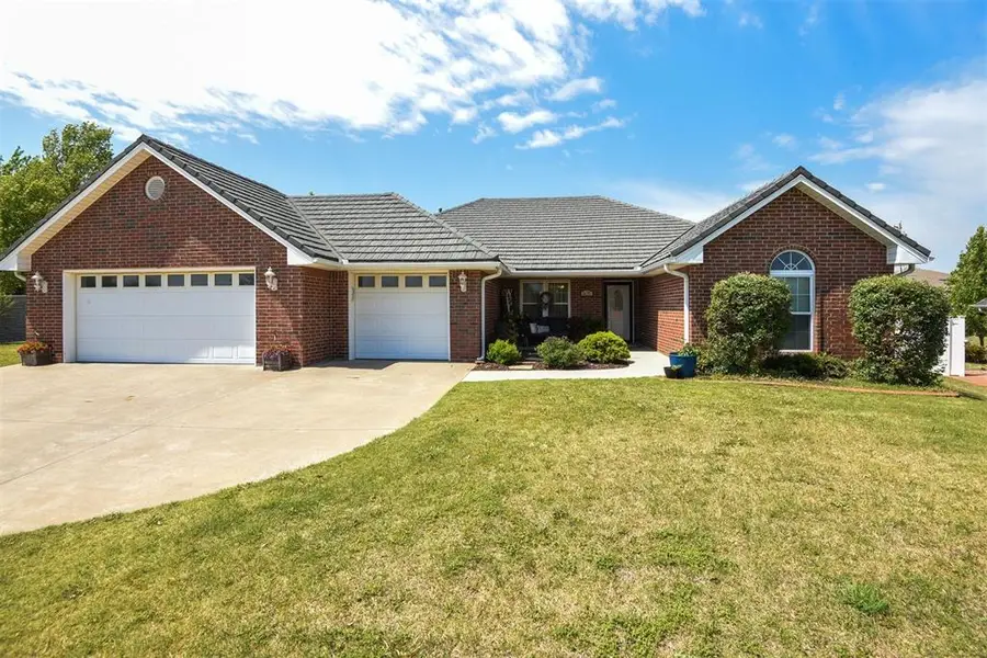 605 S Timber Ridge Drive, Cushing, OK 74023 - Image #2