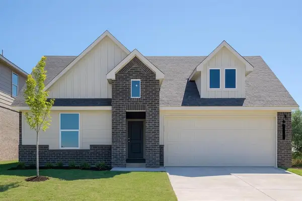 2816 Casey Drive, Yukon, OK 73099