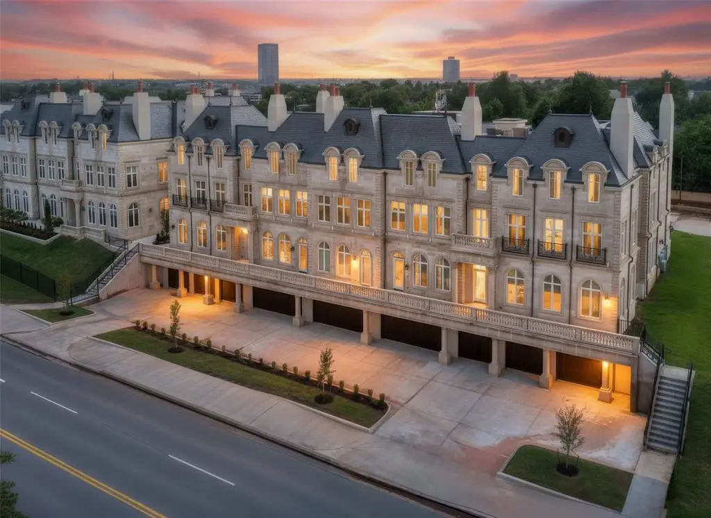 6100 NW Grand Boulevard #6111, Oklahoma City, OK 73118 - Image #1