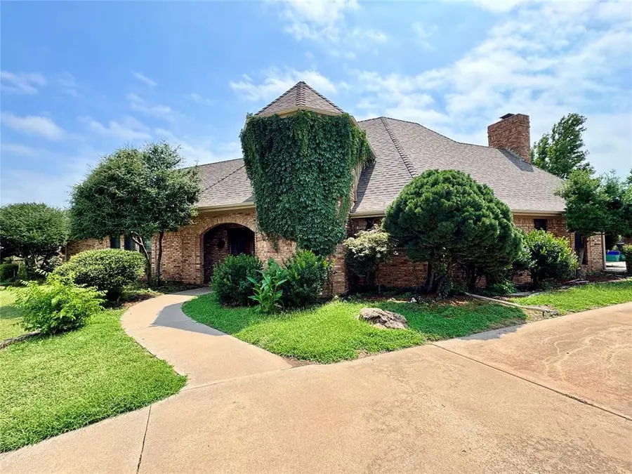 402 Flanders Drive, Chickasha, OK 73018 - Image #3