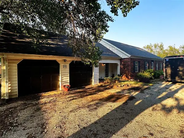 229 Country Club Road, Ardmore, OK 73401