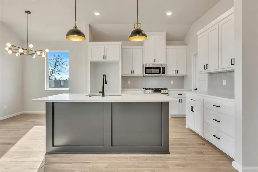 642 Grand Sycamore Drive, Washington, OK 73093 - #2