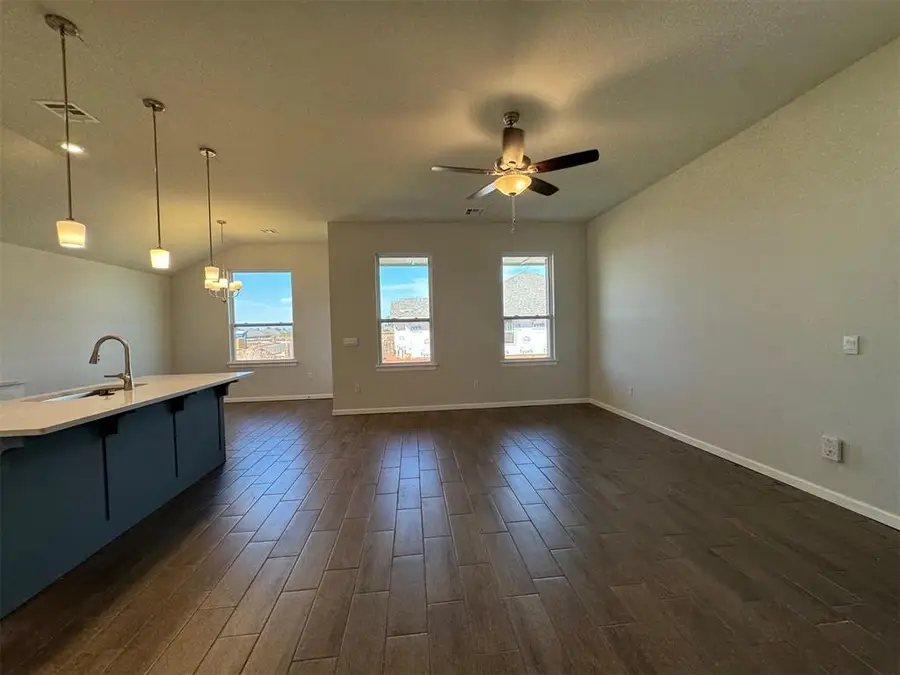 10729 Painted Turtle Way, Midwest City, OK 73130 - Image #3