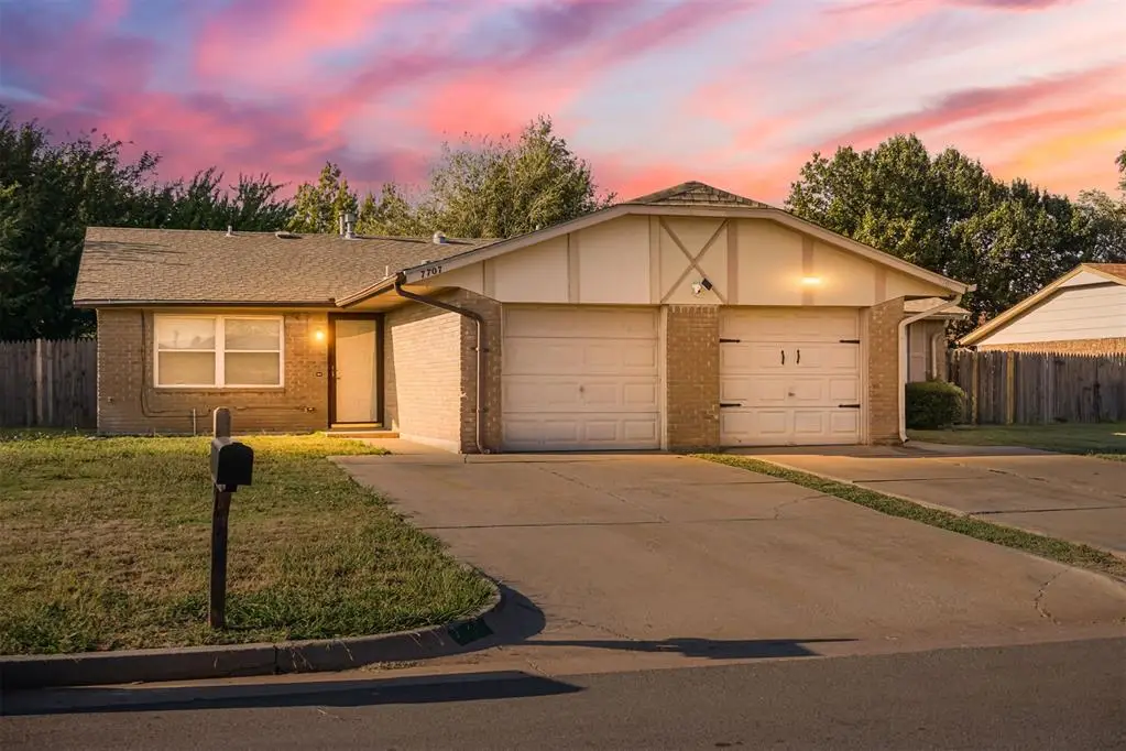 7707 NW 113th Place, Oklahoma City, OK 73162 - Image #1
