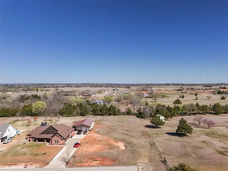 70 Kristin Court, Shawnee, OK 74804 - Image #2