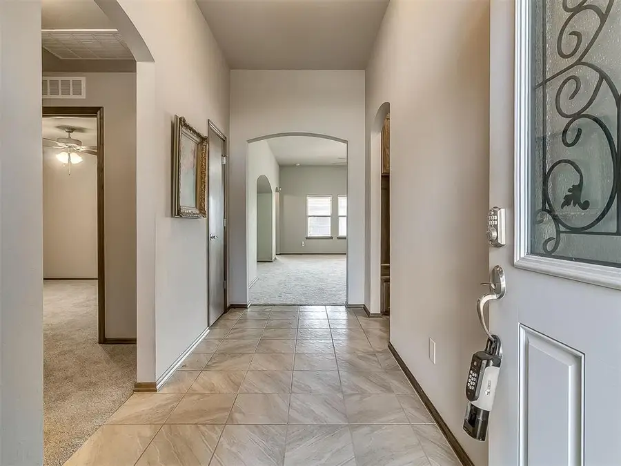 6912 NW 155th Terrace, Edmond, OK 73013 - Image #3