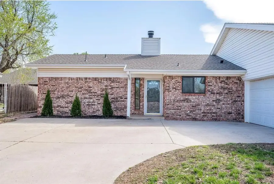 9322 Charwood Drive, Oklahoma City, OK 73139 - Image #2