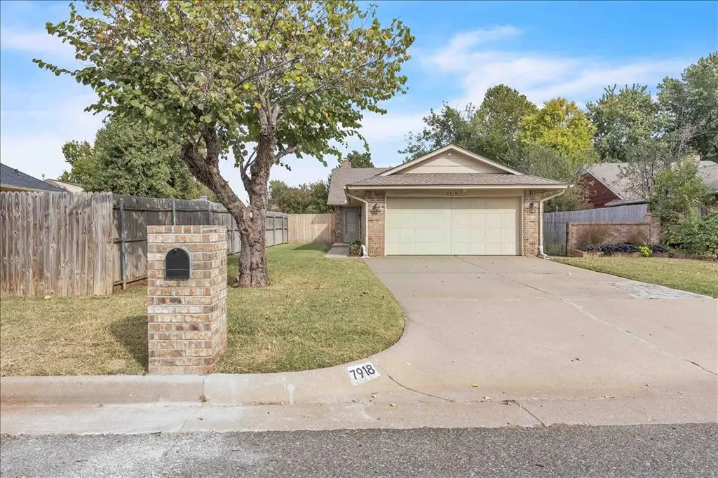 7918 Harvest Hills Road, Oklahoma City, OK 73132 - Image #1