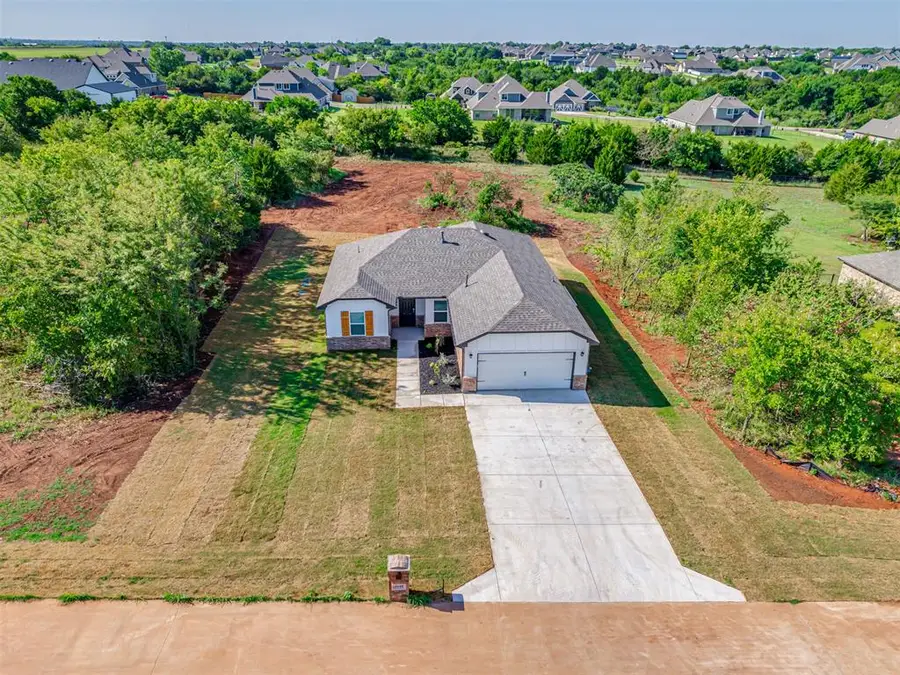 4648 Kensington Way, Edmond, OK 73025 - Image #2