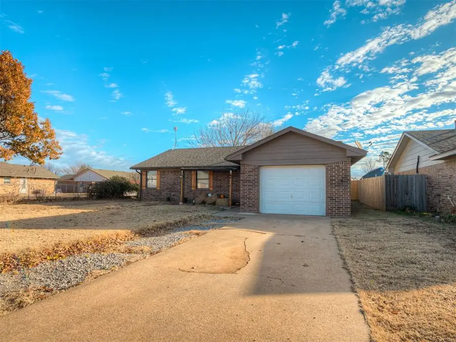 2505 S 34th Street, Chickasha, OK 73018 - #3