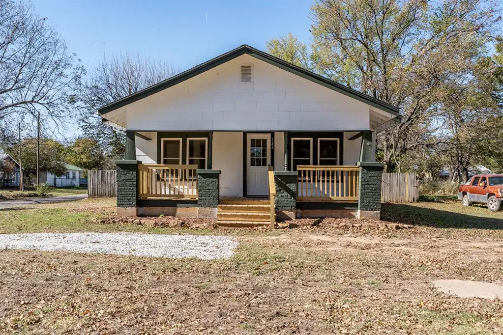 121 S Seventh Street, Okemah, OK 74859 - Image #1