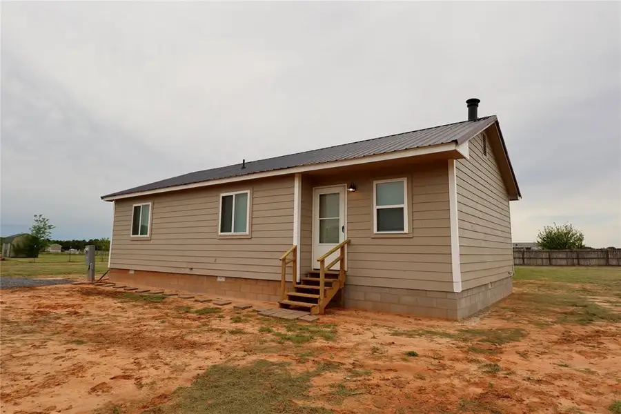 110 N Garden Oaks Drive, Shawnee, OK 74804 - Image #2