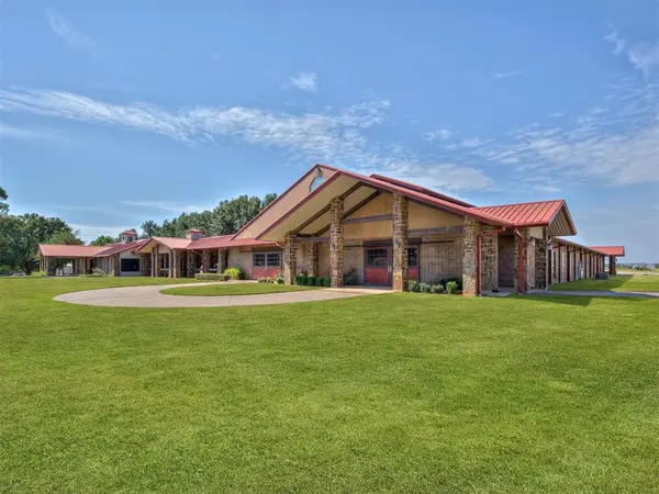 20196 Holiday Court, Purcell, OK 73080