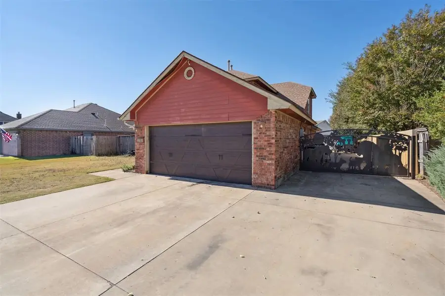 2705 E Hills Drive, Moore, OK 73160 - Image #3